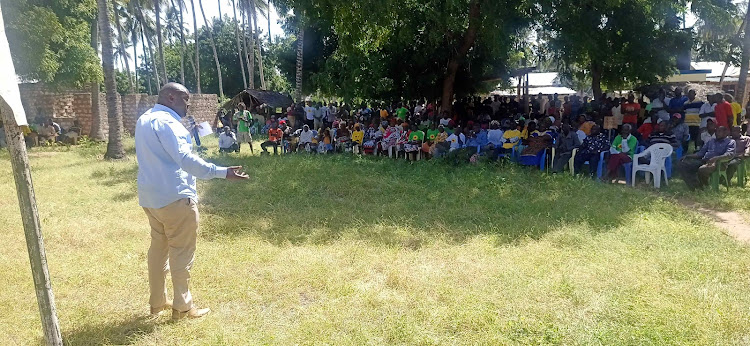 Energy PS Alex Wachira engages Uyombo residents in Uyombo, Matsangoni, Kilifi county on August 25, 2023.