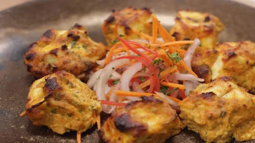 Lehsuni Paneer Tikka