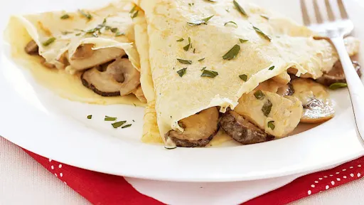 Creamy Chicken And Mushroom Crepe