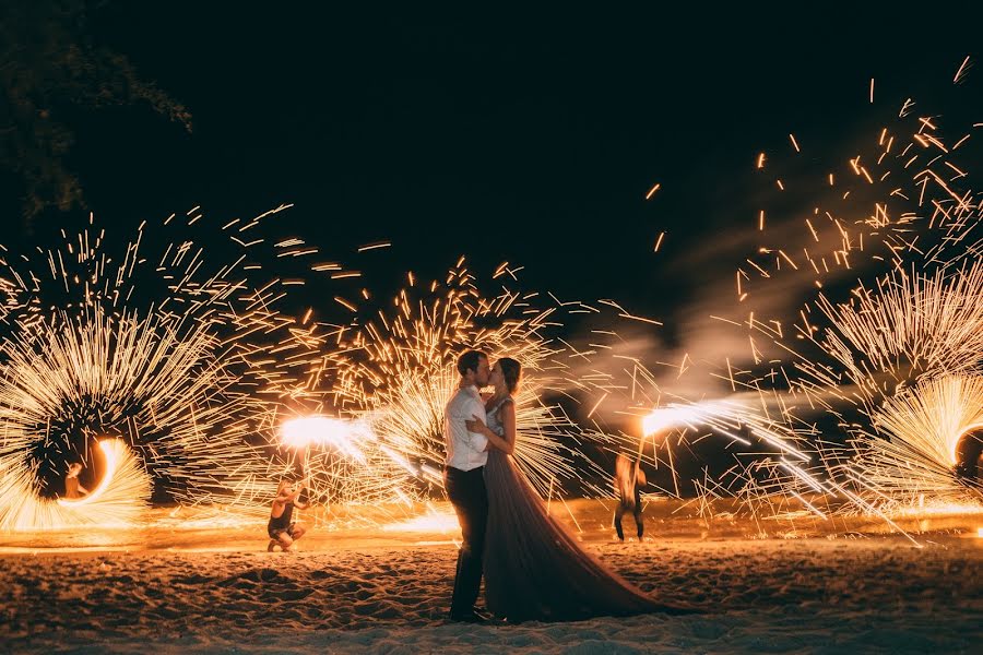 Fotografo di matrimoni Vitalii Nikonorov (nikonorov). Foto del 30 ottobre 2017