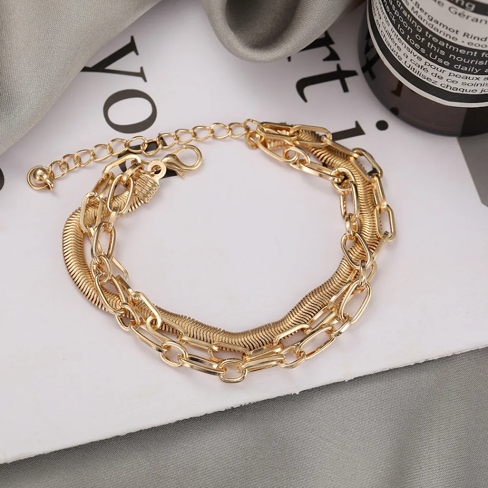 Creatieve gouden slangenbot ketting voet sieraden voor dames, unieke stijl, voegt een vleugje elegantie toe aan je zomer outfit.