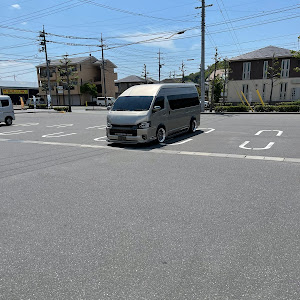ハイエース