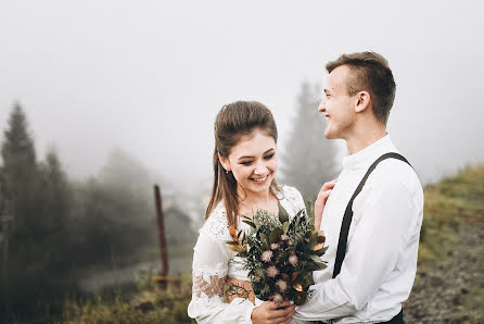 Fotógrafo de casamento Sergey Cherepanov (sergckr). Foto de 21 de novembro 2018