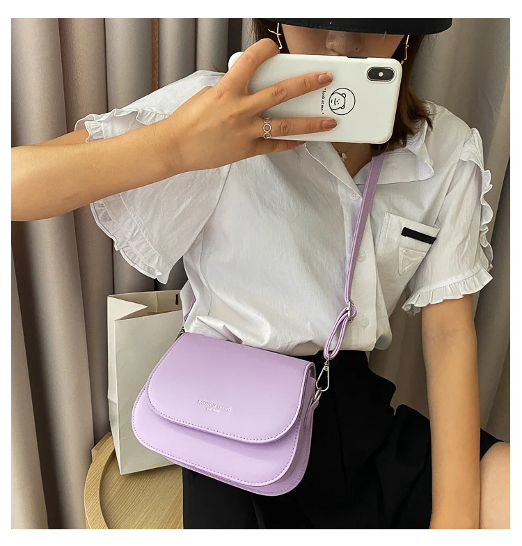 Stylish PU Girls Crossbody Bag for Commuting. A comfortable and fashionable bag designed for daily use and carrying your