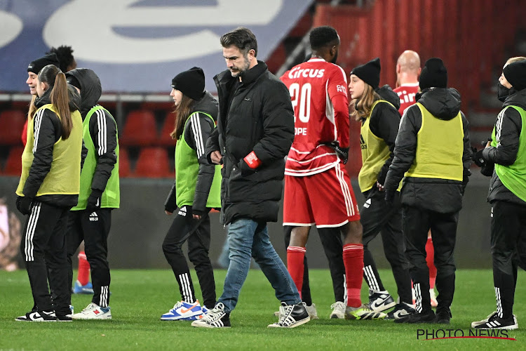 Standard-coach Carl Hoefkens haalt uit naar zijn spelers na gelijkspel tegen Charleroi, maar is hij zelf ook niet schuldig?