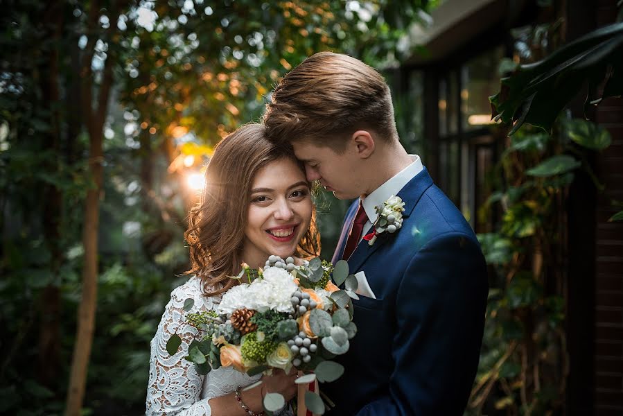 Fotógrafo de casamento Maksim Antonov (maksimantonov). Foto de 3 de fevereiro 2018