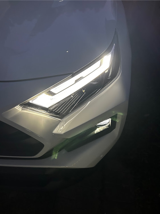 RAV4のRAV4HYBRIDに関するカスタム事例の投稿画像1枚目