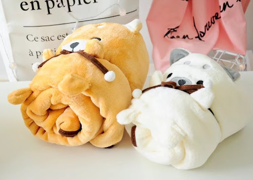 Title 17, Akita dog air conditioning blanket. Portable cl...