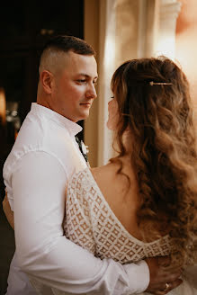 Fotógrafo de casamento Viktor Lazutin (lazutin). Foto de 8 de março 2020