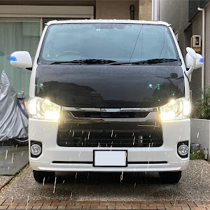 ハイエースバン GDH206V