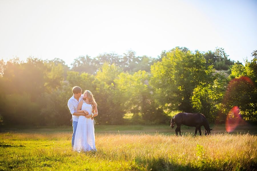 結婚式の写真家Darina Limarenko (andriyanova)。2015 4月2日の写真