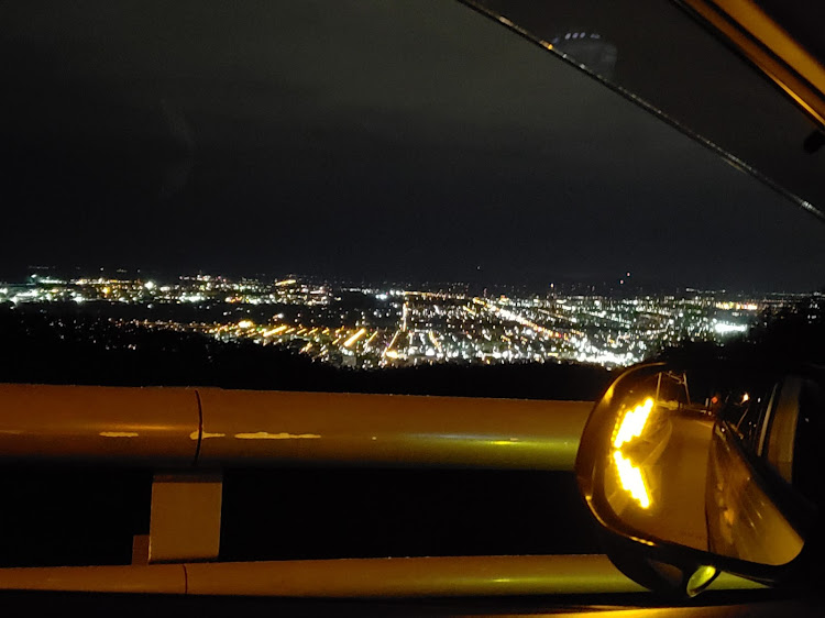 エスティマの山・夜景・愛車・冬タイヤに関するカスタム事例の投稿画像3枚目