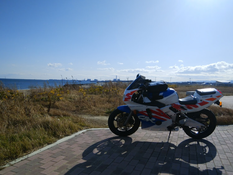 その他の磯山展望緑地・CBR250RR・青い空と海・お散歩に関するカスタム事例の投稿画像4枚目