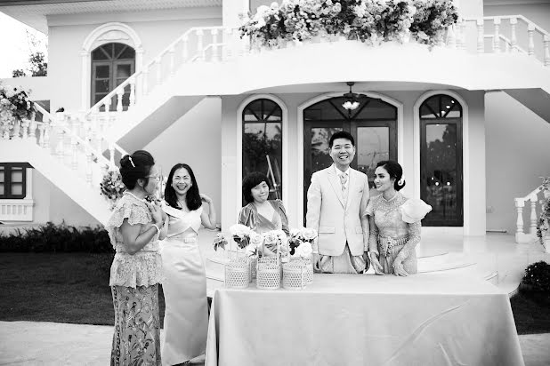 Fotograful de nuntă Thongchat Romchatthong (muuffinns). Fotografia din 24 ianuarie 2021