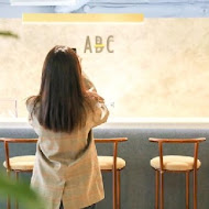 ACME｜Cafe Bar ＆ Restaurant 臺北表演藝術中心