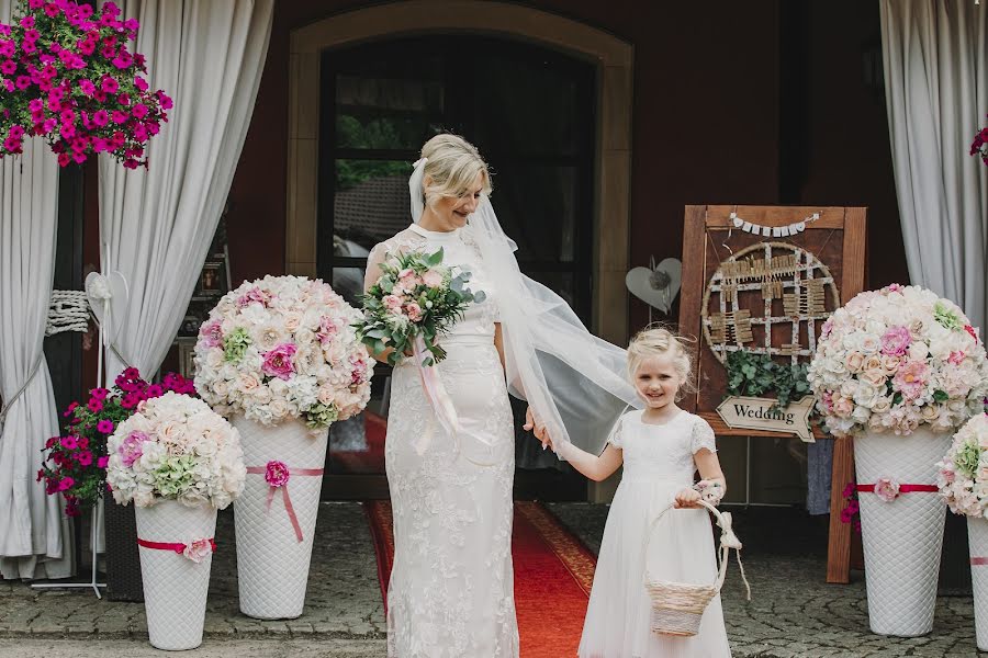 Fotógrafo de bodas Kinga Mucha (muchaart). Foto del 15 de julio 2019