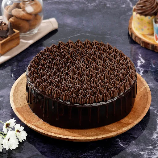 Floret Chocolate Truffle Cake (500 Gm)