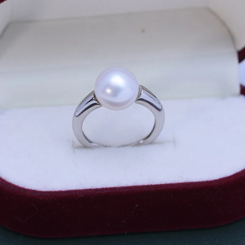 Bague femme en argent S925, perle blanche d'eau douce 10-11mm, forme ronde parfaite. Un bijou élégant et intemporel.