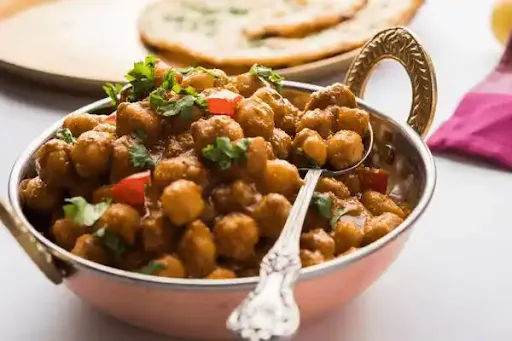 Chole With 3 Roti