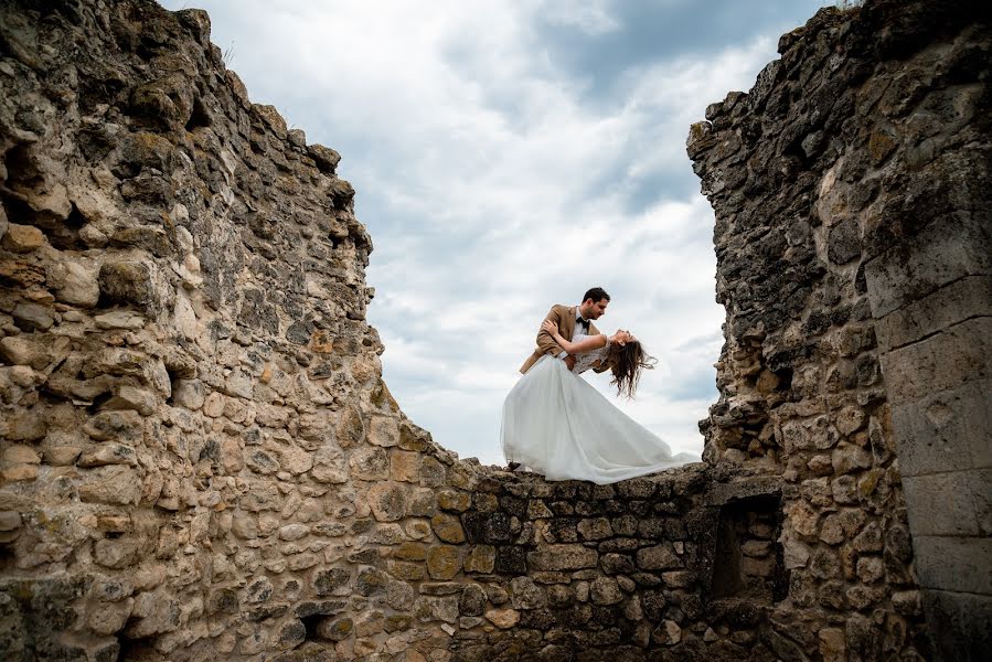 Fotografo di matrimoni Diána Zimányiné Nagy (zinadius). Foto del 7 agosto 2020