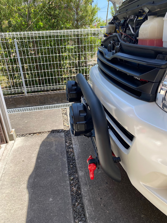 ハイエースバンの車検対応仕様・作業灯・電気作業に関するカスタム事例の投稿画像1枚目