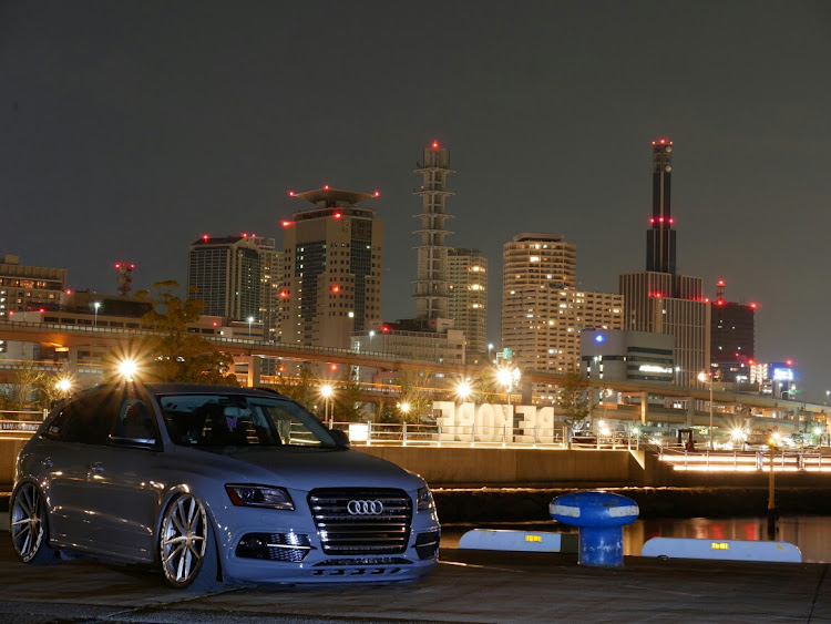 Q5のアウディ・A4 アバント・Porsche・水鏡と夜景・緊急招集🐀💨💨に関するカスタム事例の投稿画像2枚目