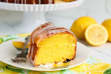 Tunnel of Lemon Bundt Cake