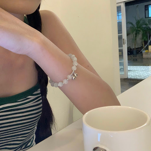 Title 3, Trendy Pearl Bracelet for Women with Versatile ...