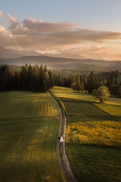 Pulmafotograaf Paweł Woźniak (wozniak). Foto tehtud 28 juuli 2023