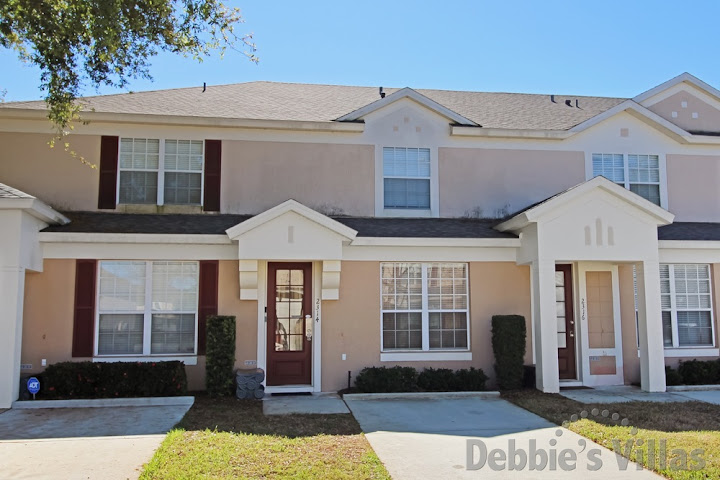 Orlando vacation home, gated Kissimmee resort, close to Disney World, south-facing pool