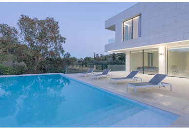 House with pool and terrace 5