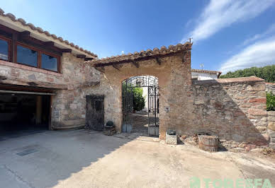 House with pool and terrace 2