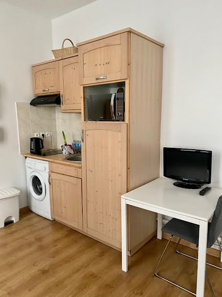 Location meublée appartement 1 pièce 27 m² à Paris 7ème (75007), 1 150 €