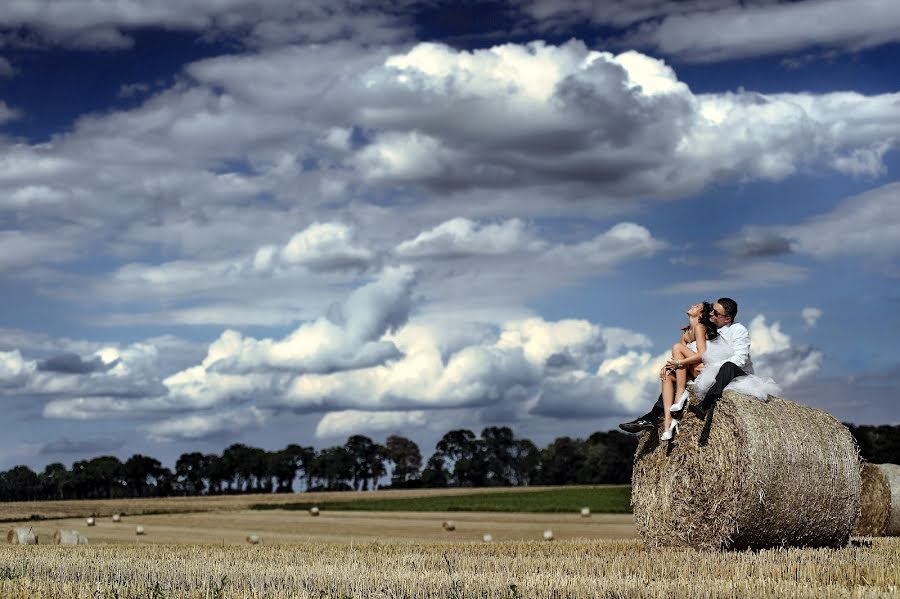 Wedding photographer Mirek Basista (fotoperla). Photo of 21 August 2016