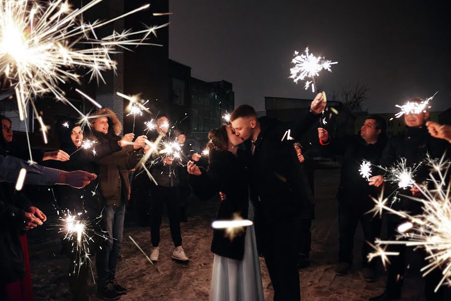 Fotógrafo de casamento Anna Ermilova (anna67). Foto de 12 de março 2020