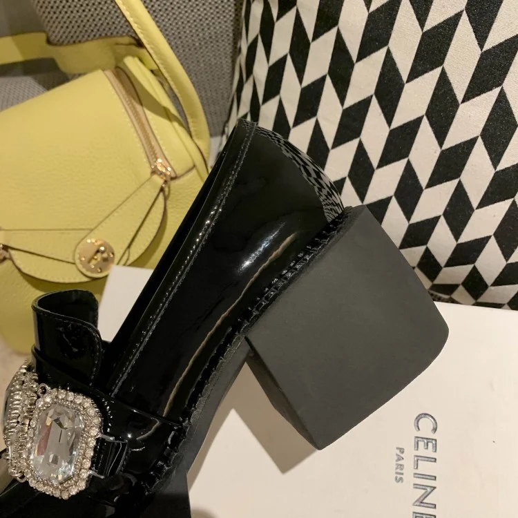 Zapatos de tacón alto grueso para niña con diamantes y cabeza redonda, ideales para lucir elegante y cómoda, agua grande.