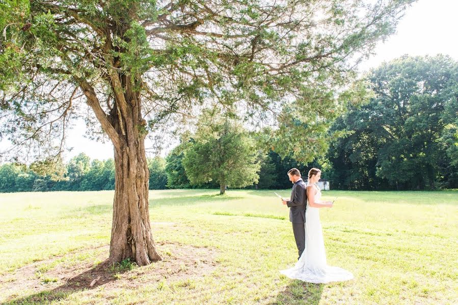 Wedding photographer Madalyn Yates (madalynyates). Photo of 29 December 2019