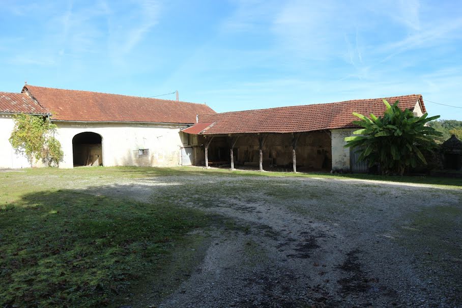 Vente maison 6 pièces 140 m² à Aubeterre-sur-Dronne (16390), 572 000 €