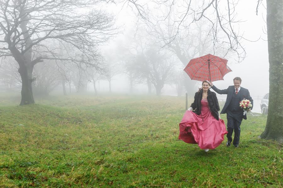 Fotógrafo de casamento Lesia Dubeniuk (lesych). Foto de 27 de dezembro 2023