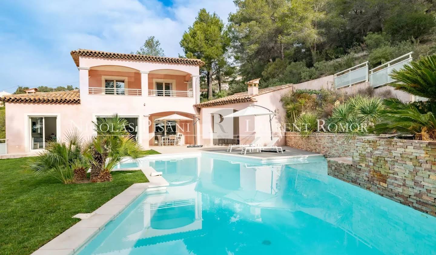 Villa with pool Saint-Martin-du-Var