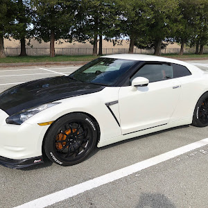 NISSAN GT-R R35