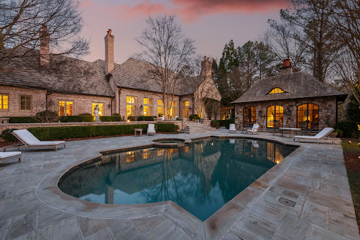 Maison avec piscine 1