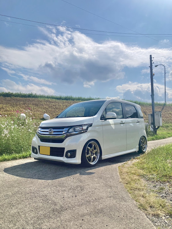 N-WGN カスタムのドライブ・ノーマル車・低そうで低くない本当に低くない車に関するカスタム事例の投稿画像1枚目