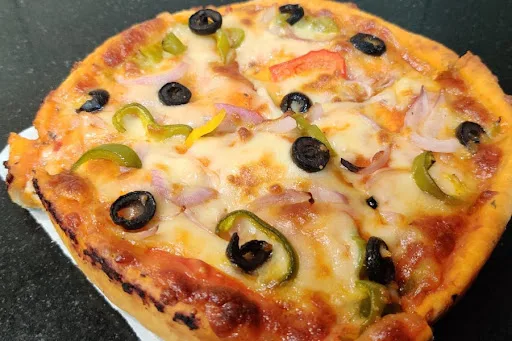 Spicy The Bombastic Pizza [Non-Veg]