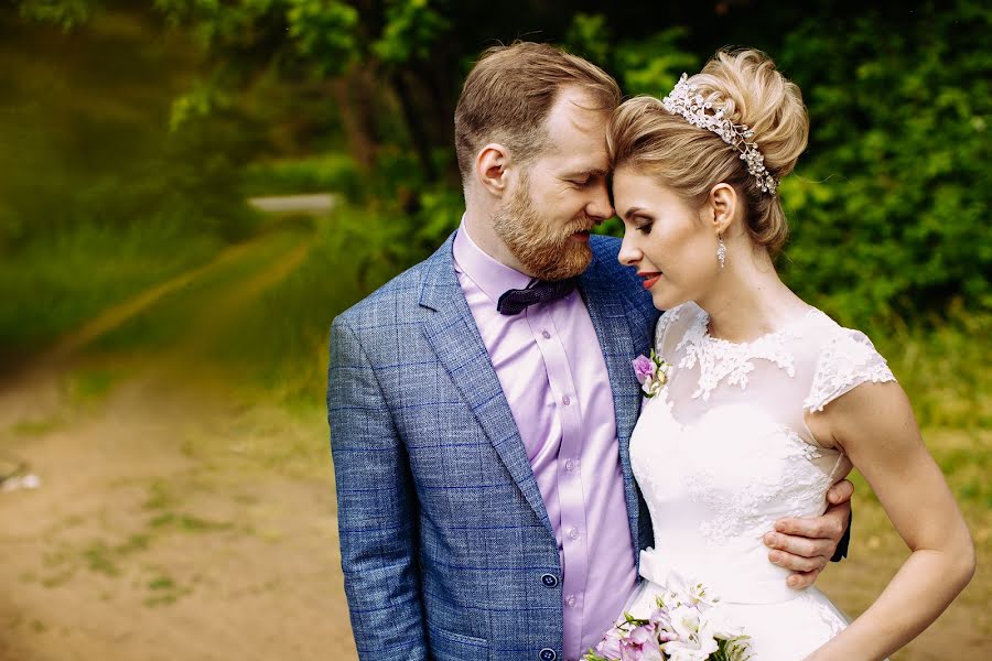 Fotógrafo de casamento Ekaterina Titova (pusy). Foto de 8 de julho 2019