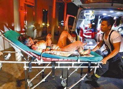 亚洲最大水上彩色派对爆炸 台200人陷火海恍如炼狱