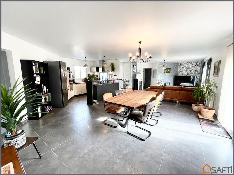 Vente maison 5 pièces 109 m² à Angouleme (16000), 294 000 €