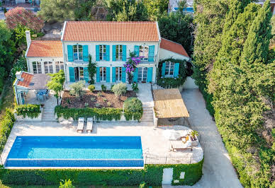 Villa avec piscine et jardin 2