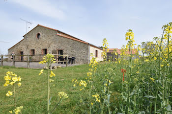 propriété à Saint-Christophe-du-Bois (49)