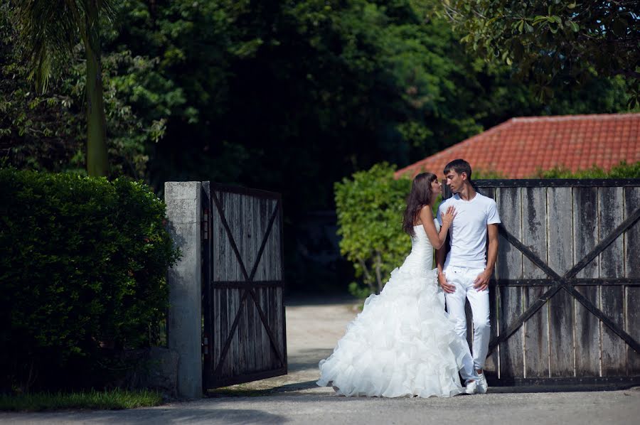 Wedding photographer Andrey Romanov (romster). Photo of 24 November 2013